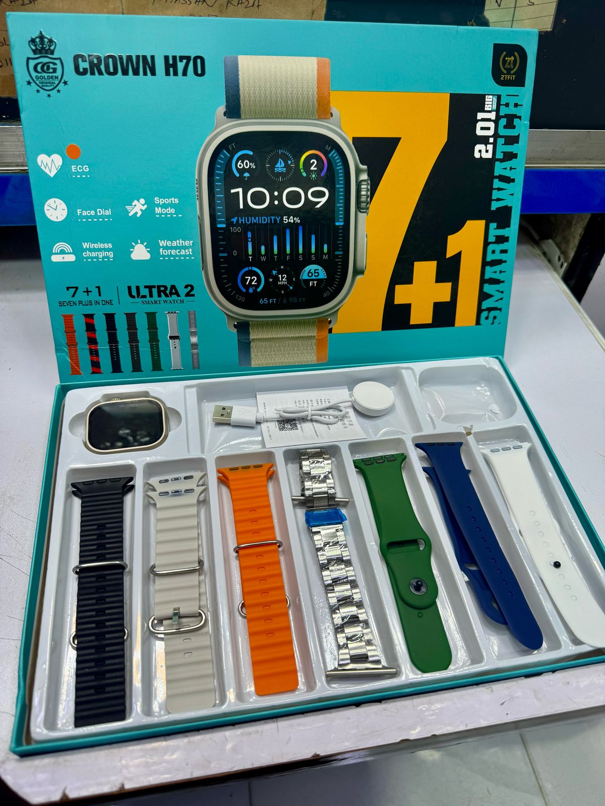 CROWN H70 (7+1) – Premium Ultra Smart Watch Gift Box